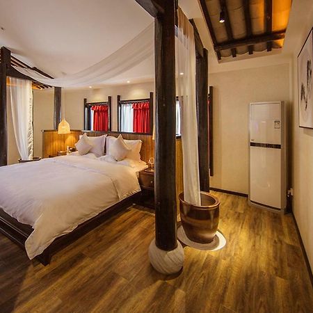 Lijiangl Hotel Liman Shenmiji Inn ลี่เจียง ภายนอก รูปภาพ