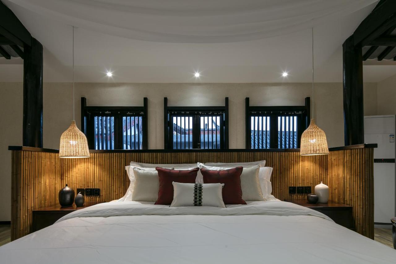 Lijiangl Hotel Liman Shenmiji Inn ลี่เจียง ภายนอก รูปภาพ